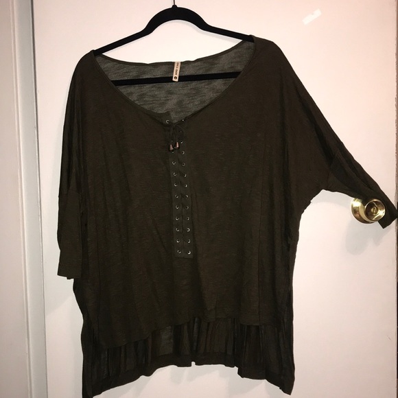 Emma & Sam fashion top - Picture 1 of 6